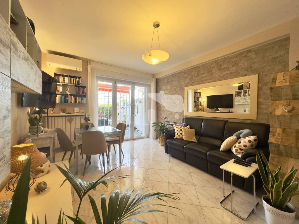 appartamento in vendita a Sanremo in zona Coldirodi