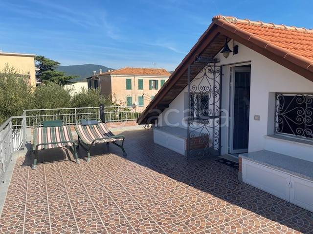 appartamento in vendita a Sanremo in zona Poggio