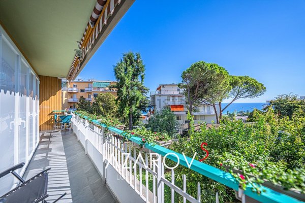 appartamento in vendita a Sanremo in zona Coldirodi