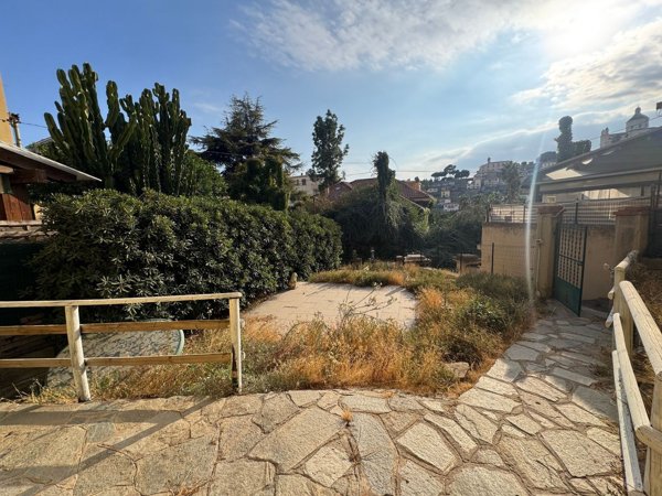 casa indipendente in vendita a Sanremo