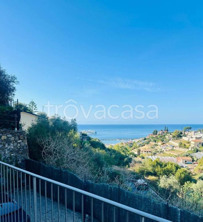 casa indipendente in vendita a Sanremo