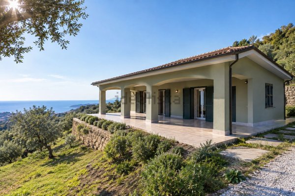 casa indipendente in vendita a Sanremo