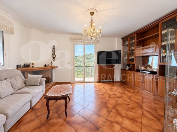 casa indipendente in vendita a Sanremo