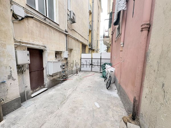 negozio in vendita a Sanremo
