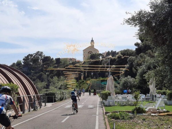 appartamento in vendita a Sanremo in zona Bussana