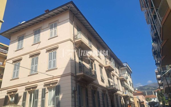 appartamento in vendita a Sanremo in zona Poggio