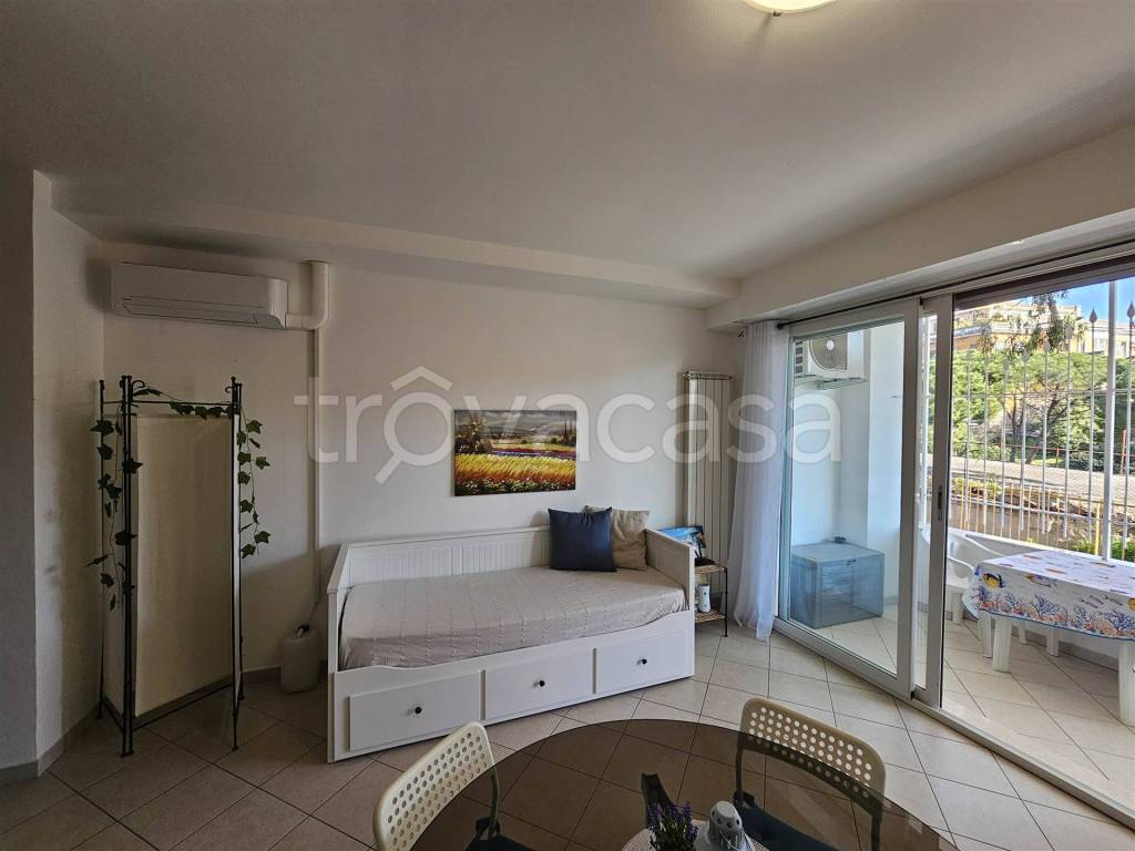appartamento in vendita a Sanremo in zona Bussana