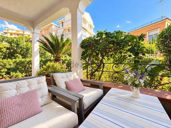 casa indipendente in vendita a Sanremo in zona Coldirodi