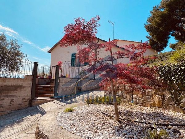 casa indipendente in vendita a Sanremo in zona Coldirodi