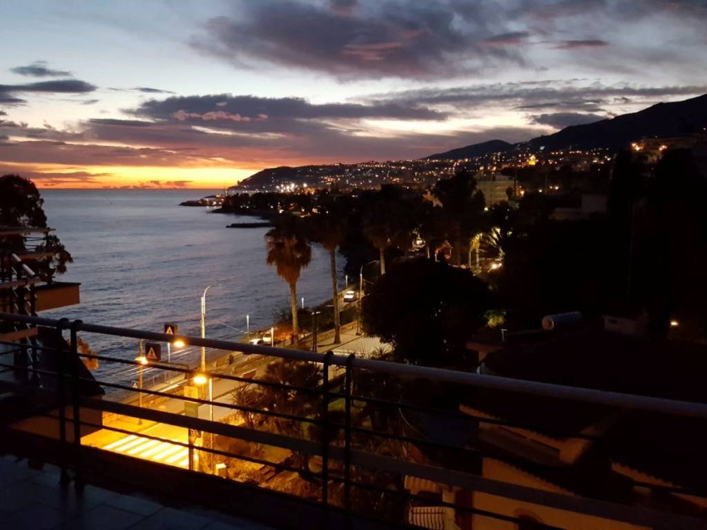 appartamento in vendita a Sanremo in zona Poggio