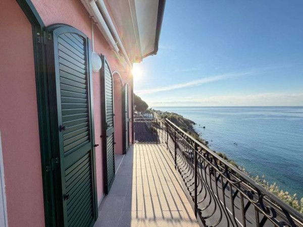 appartamento in vendita a Sanremo in zona Poggio