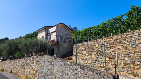 casa indipendente in vendita a Sanremo