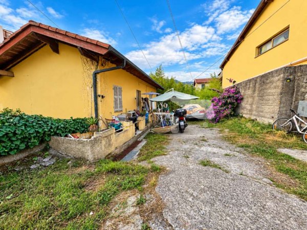 casa indipendente in vendita a Sanremo