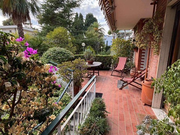 appartamento in vendita a Sanremo in zona Poggio