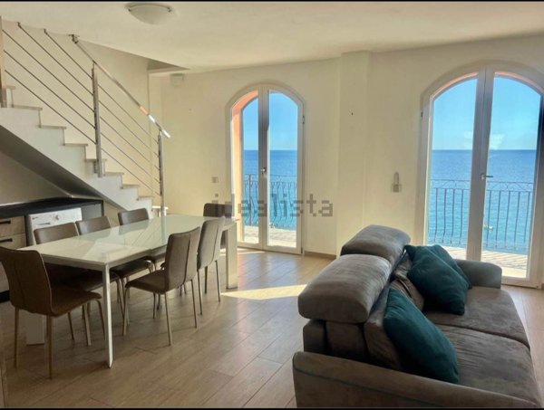 appartamento in vendita a Sanremo in zona Poggio