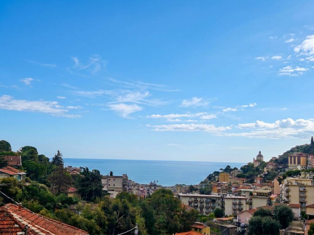 casa indipendente in vendita a Sanremo