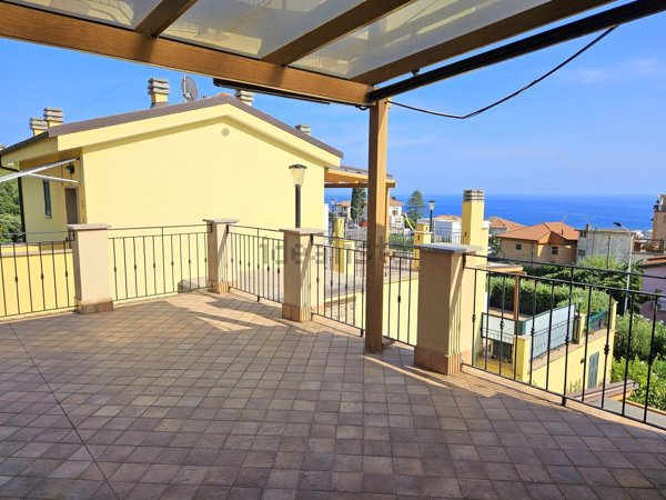 appartamento in vendita a Santo Stefano al Mare