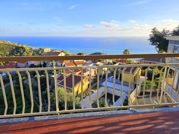 appartamento in vendita a Santo Stefano al Mare