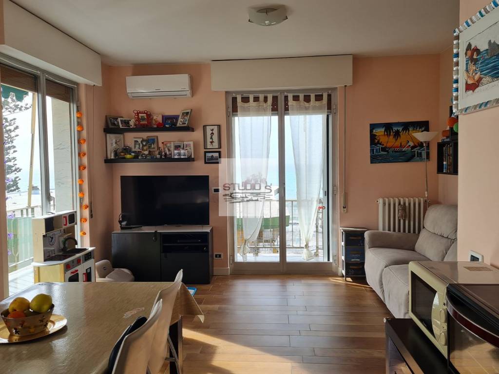 appartamento in vendita a Santo Stefano al Mare