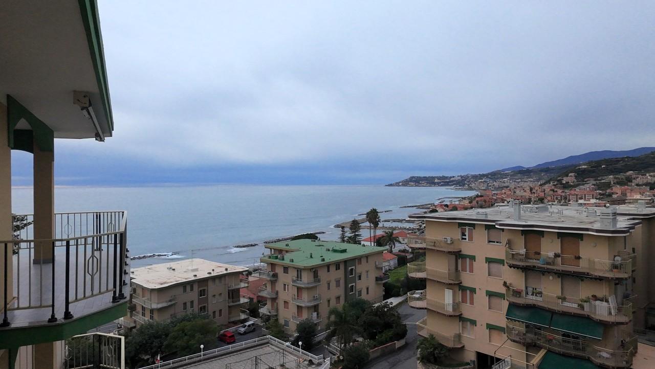 appartamento in vendita a Santo Stefano al Mare