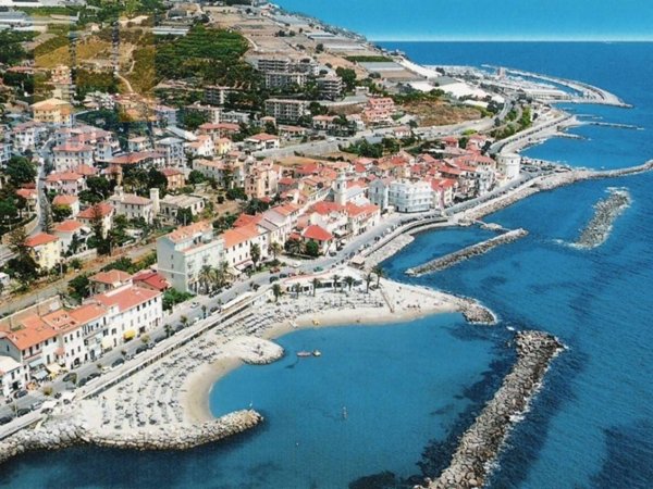 appartamento in vendita a Santo Stefano al Mare