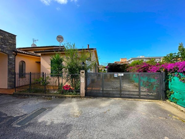 appartamento in vendita a Santo Stefano al Mare