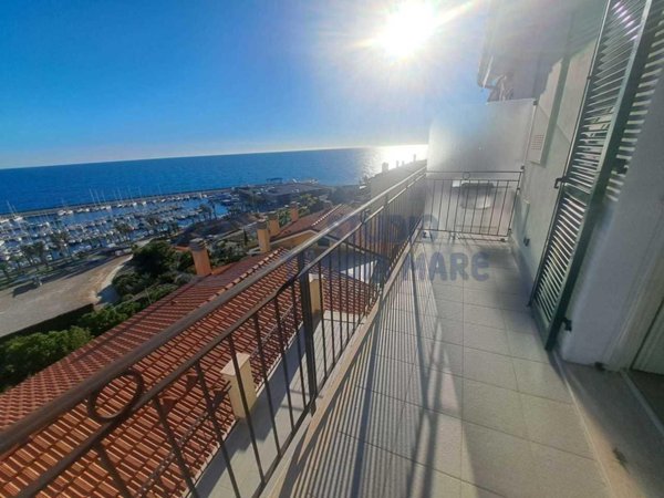 appartamento in vendita a Santo Stefano al Mare
