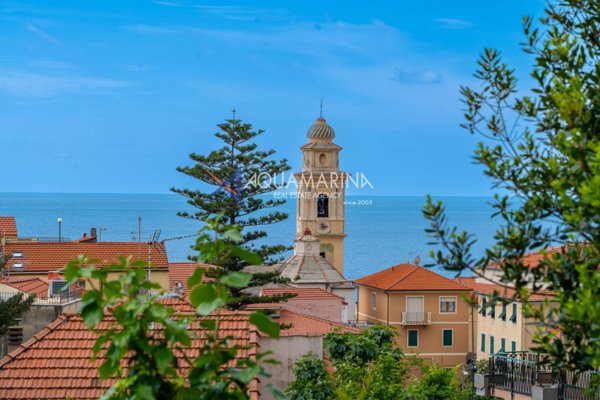 casa indipendente in vendita a Santo Stefano al Mare