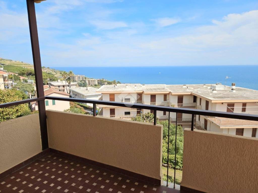 appartamento in vendita a Santo Stefano al Mare