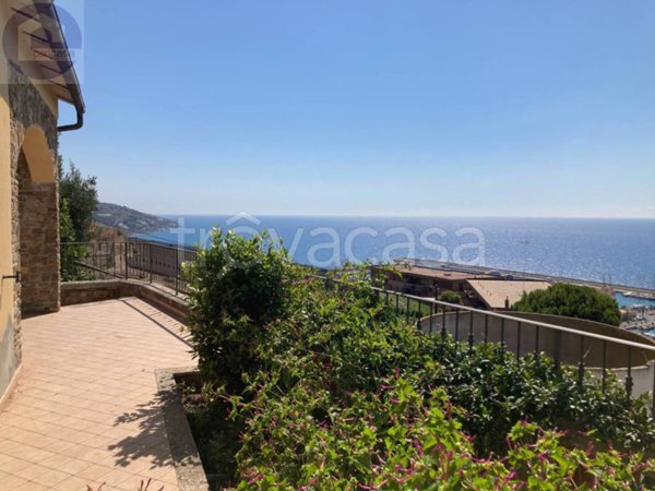 casa indipendente in vendita a Santo Stefano al Mare