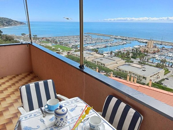 appartamento in vendita a Santo Stefano al Mare