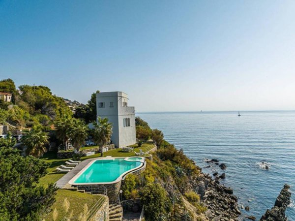 casa indipendente in vendita a Santo Stefano al Mare