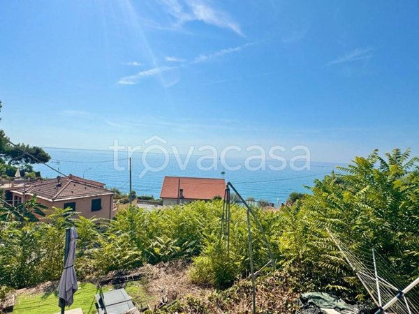 casa indipendente in vendita a Santo Stefano al Mare