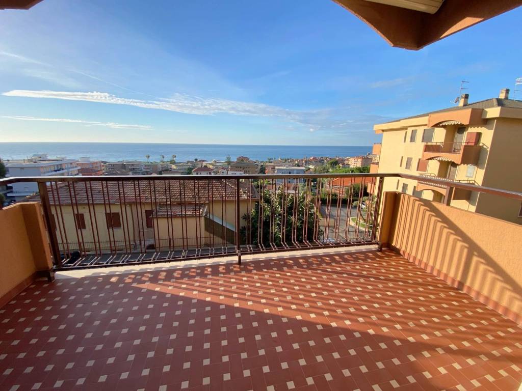 appartamento in vendita a Santo Stefano al Mare