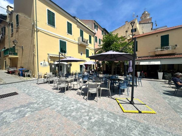 negozio in vendita a Santo Stefano al Mare