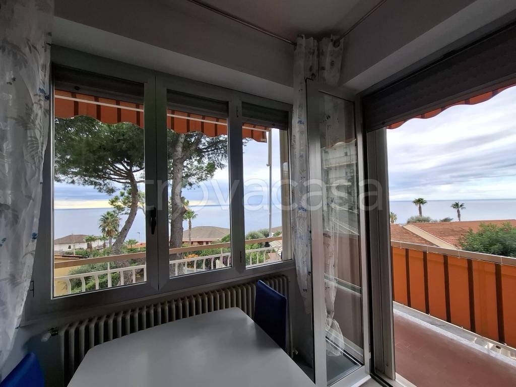 appartamento in vendita a Santo Stefano al Mare