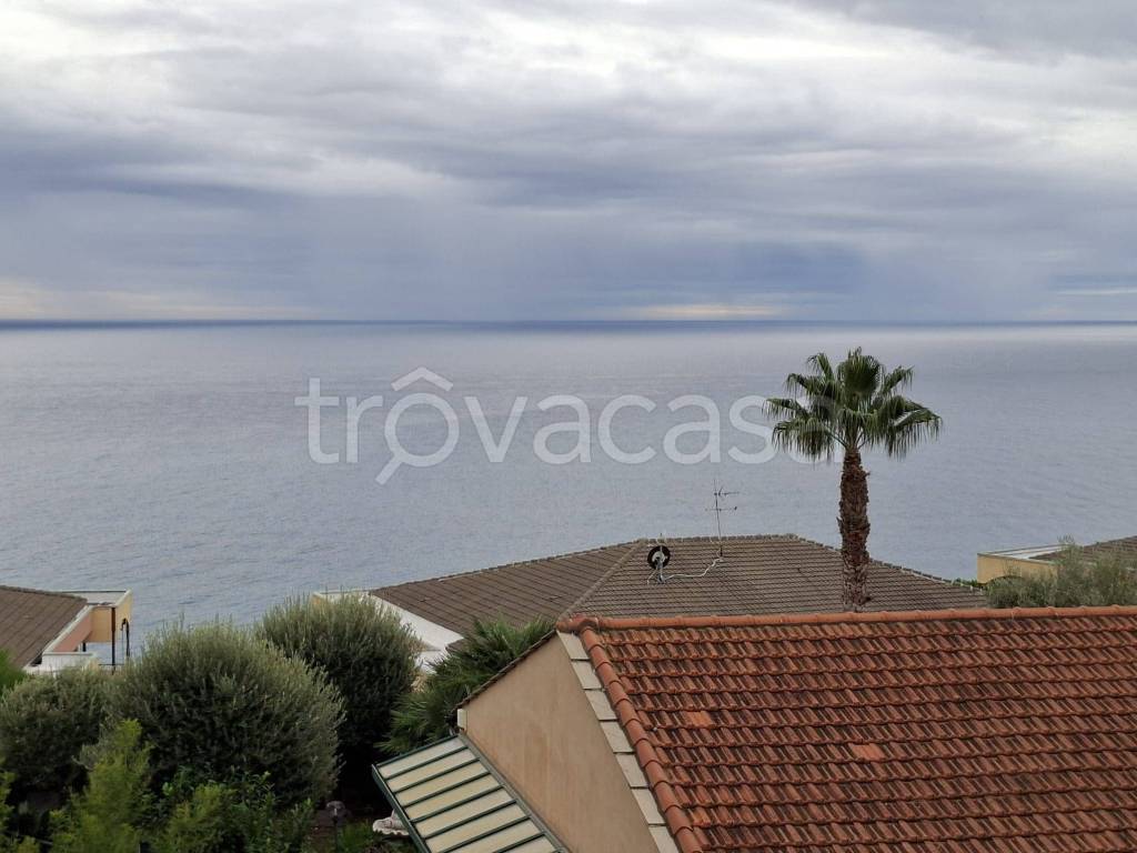 appartamento in vendita a Santo Stefano al Mare