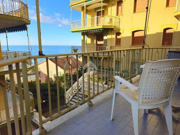 appartamento in vendita a Santo Stefano al Mare