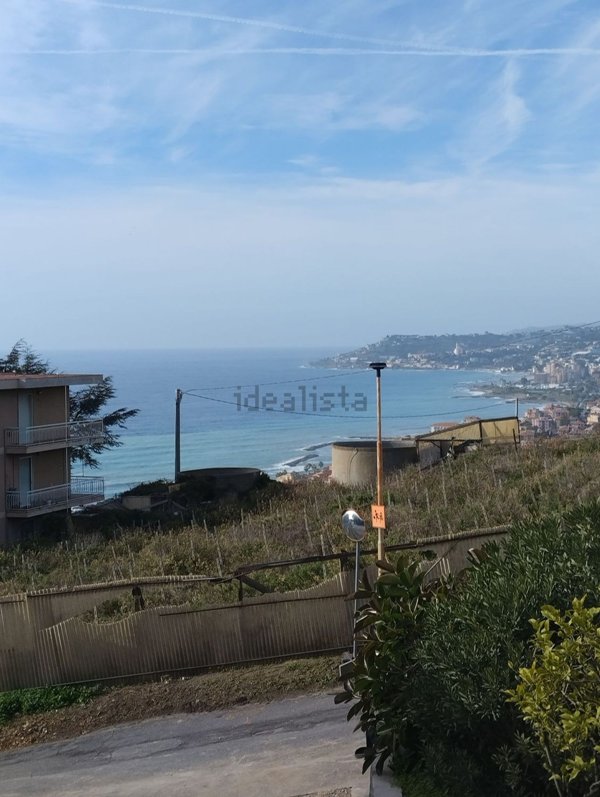 appartamento in vendita a Santo Stefano al Mare