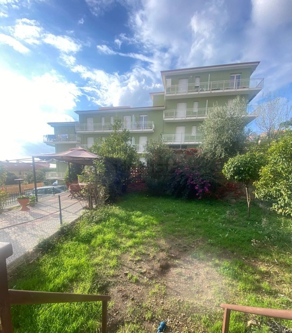 appartamento in vendita a Santo Stefano al Mare