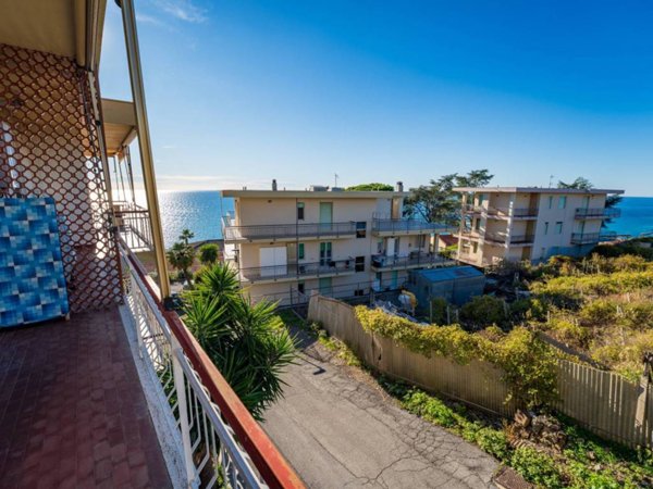 appartamento in vendita a Santo Stefano al Mare