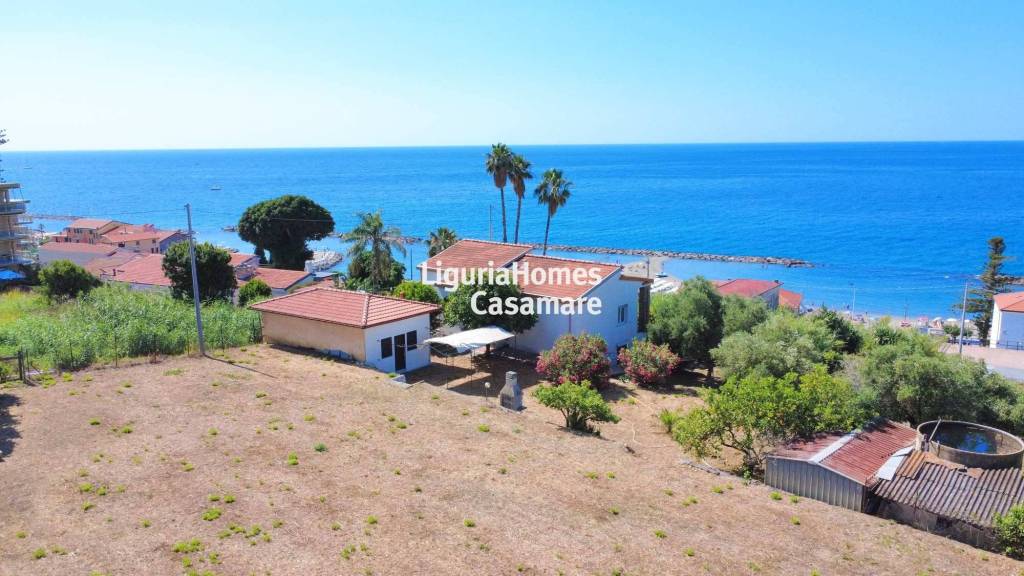 casa indipendente in vendita a Santo Stefano al Mare