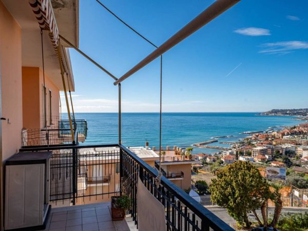 appartamento in vendita a Santo Stefano al Mare