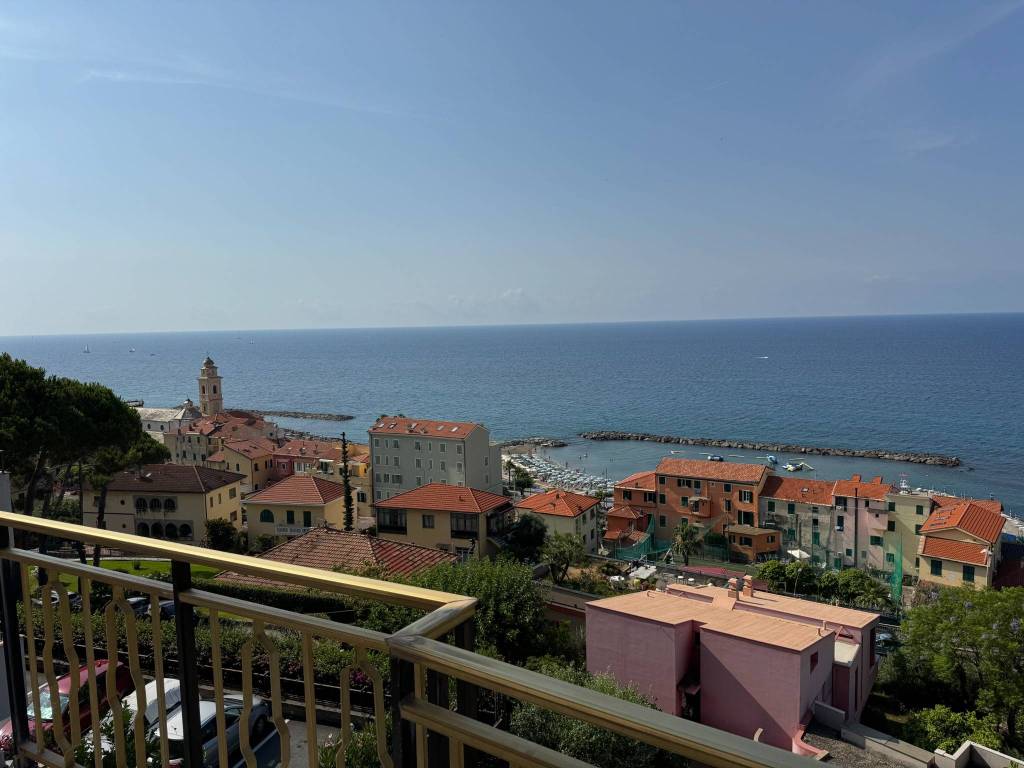 appartamento in vendita a Santo Stefano al Mare