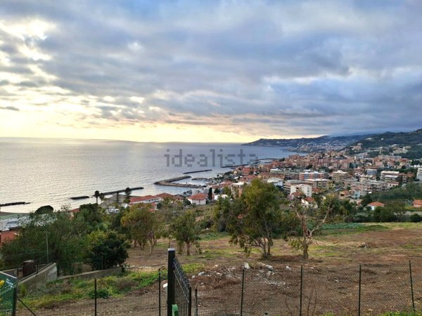 appartamento in vendita a Santo Stefano al Mare