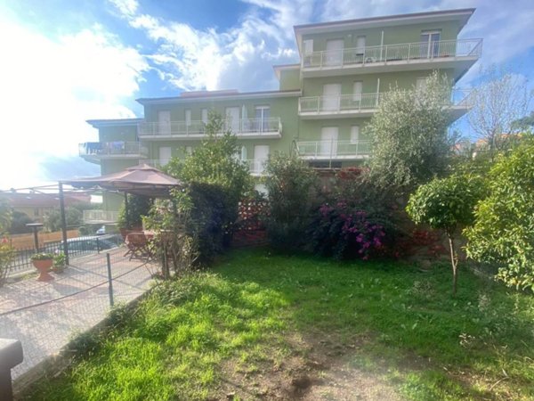 appartamento in vendita a Santo Stefano al Mare