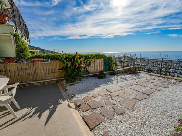 appartamento in vendita a Santo Stefano al Mare