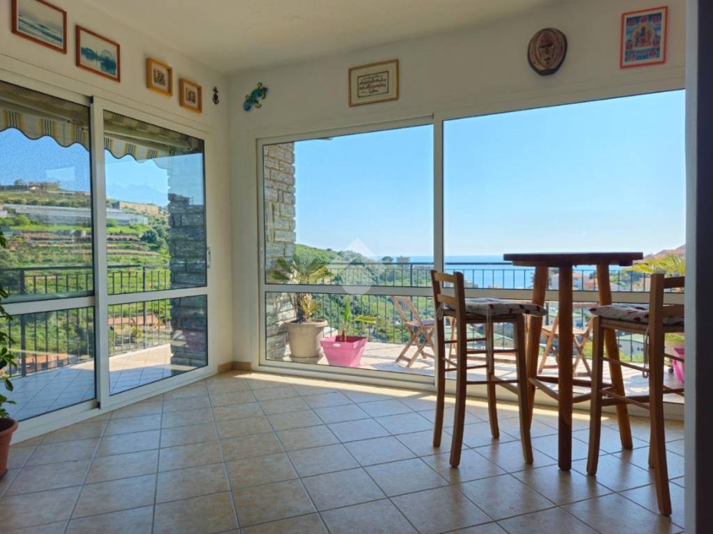 appartamento in vendita a Santo Stefano al Mare