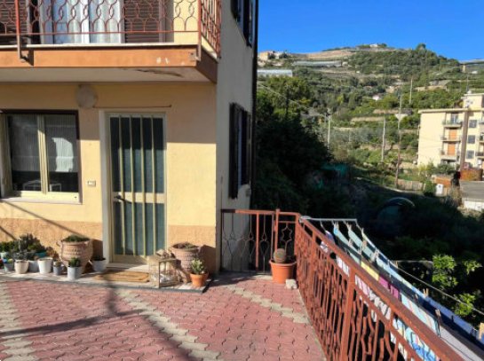 appartamento in vendita a Santo Stefano al Mare