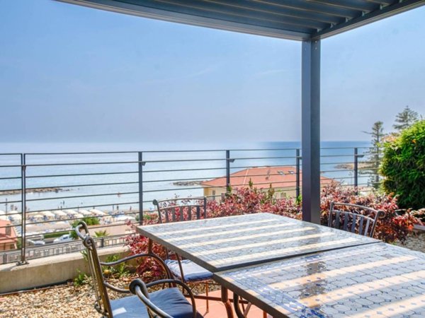 appartamento in vendita a Santo Stefano al Mare